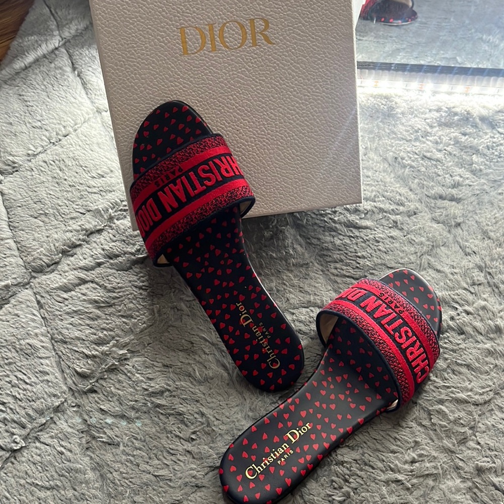 Christian Dior DWAY slides in great condition, barely worn!